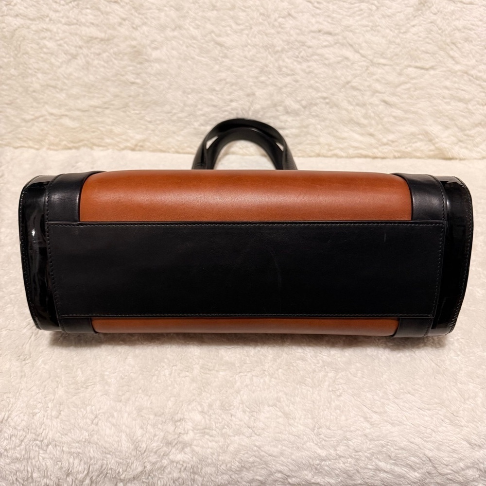 Bally Black and Tan Shoulder Bag - Picture 5 of 16